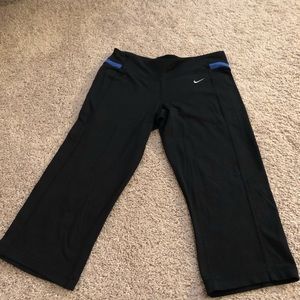 Nike workout capri leggings